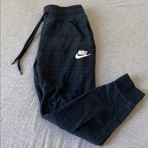 Nike joggers size small